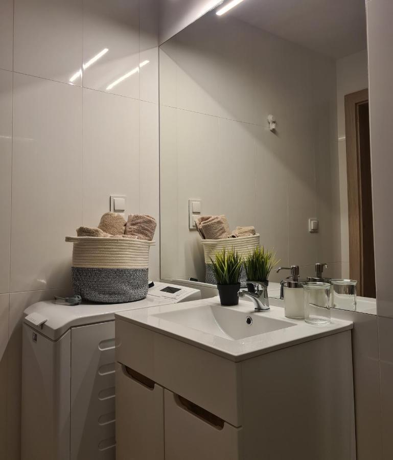 Mostowa 23 Hugo Apartment, Self Check-In 24H, Free Parking, Air-Conditioning Познан Екстериор снимка